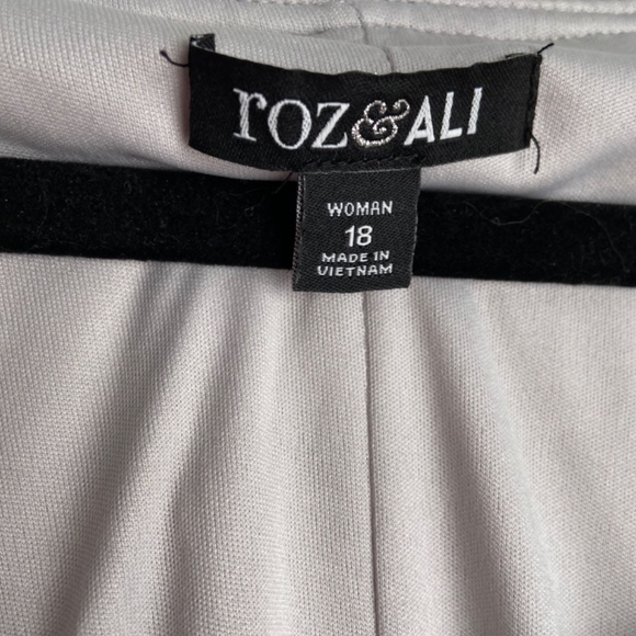 Dressbarn Roz & Ali Dress Gray with Sparkle - Picture 4 of 6